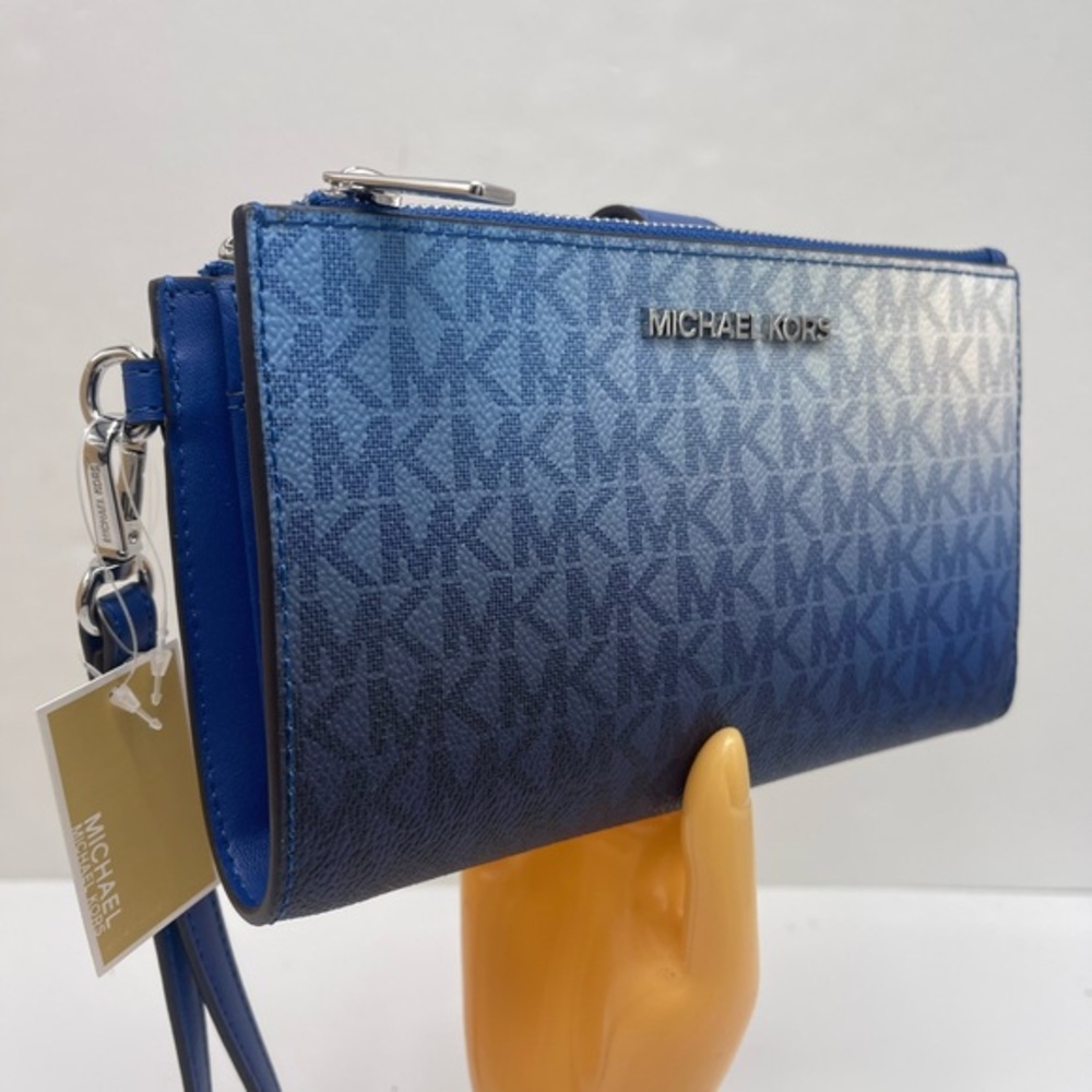 MICHAEL KORS Jet Set Lg Ombré Signature Logo Double Zip Wristlet Wallet 
GALAXY